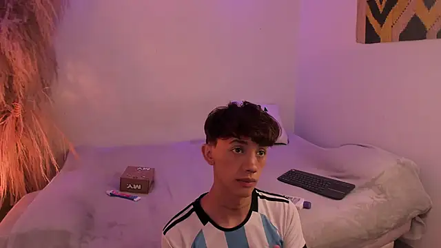 Tomy Rox online show from February 2025 08:57:01 PM