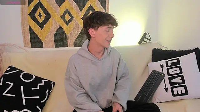 Tomy Rox online show from February 2025 08:38:02 PM