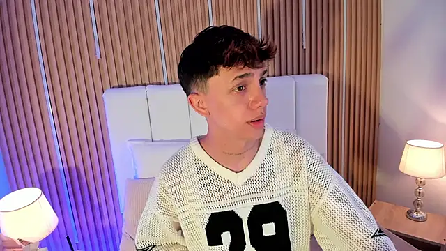 Tomy Rox online show from February 2026 08:19:02 PM