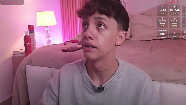 Tomy Rox online show from April 2026 07:59:02 PM