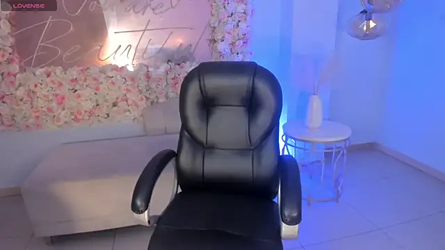 sarawinstone online show from January 2025 08:07:01 PM