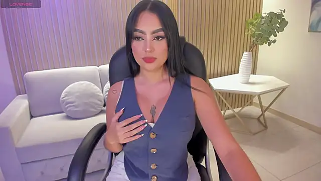 sarawinstone online show from January 2025 07:55:01 PM