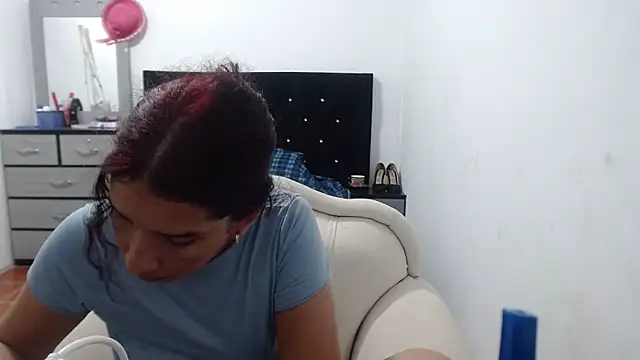 Snapshot of Ainhoa-hot chatting on December 2024 06:57:01 PM Ainhoa-hot online show from December 2024 06:57:01 PM