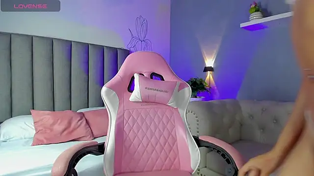 atenea jones online show from December 2025 08:39:01 PM