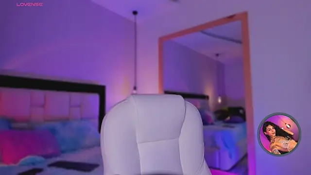 MiissCharlotte online show from September 2025 04:38:01 AM