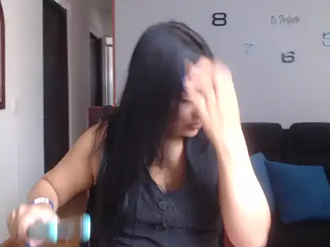 Laura martin  online show from March 2025 08:09:02 PM