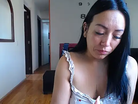 Laura martin  online show from March 2026 12:27:02 PM