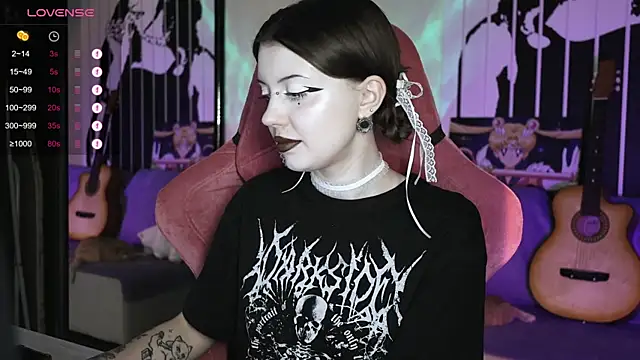 prettybones online show from December 2024 12:27:01 PM