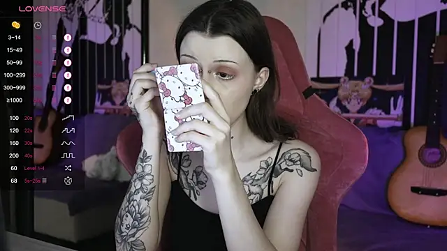 prettybones online show from December 2024 09:34:02 AM