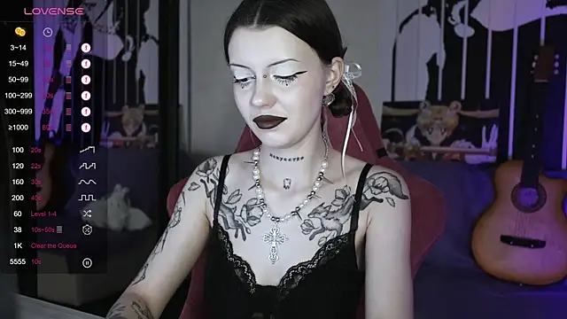 prettybones online show from December 2024 09:48:02 AM