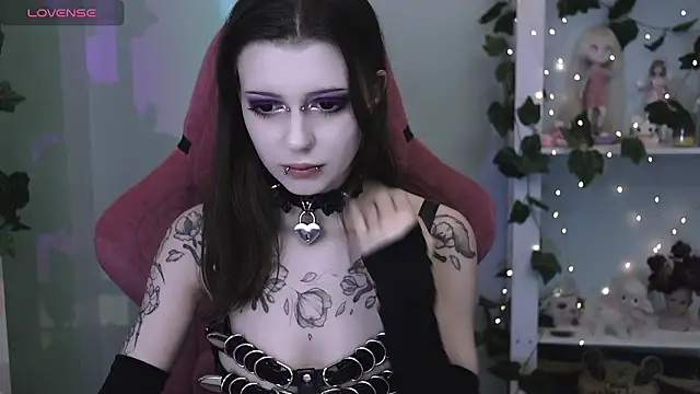 prettybones online show from March 2026 12:50:01 AM