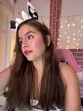 Juanelopez1 online show from March 2026 03:33:01 AM