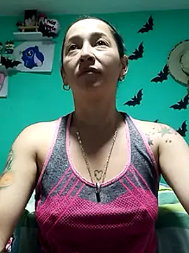 emilypoppy3 online show from February 2025 01:22:01 PM