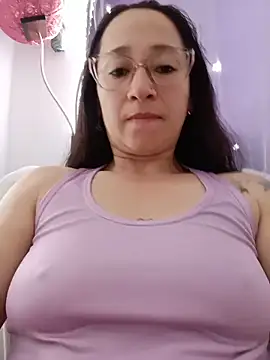 emilypoppy3 online show from June 2026 07:18:02 PM