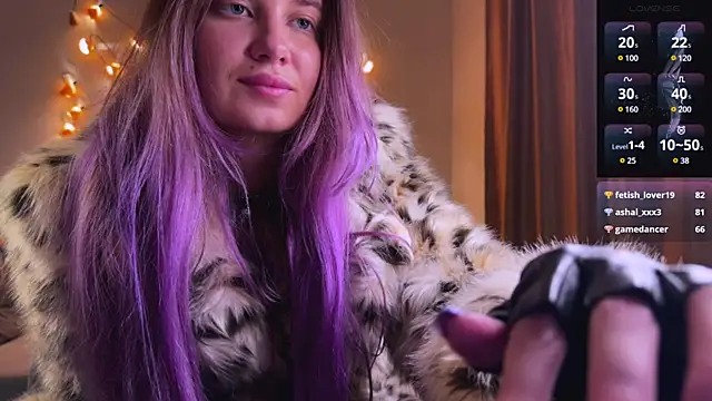 Snapshot of Femdom_Lola chatting on December 2024 12:00:01 AM Femdom Lola online show from December 2024 12:00:01 AM