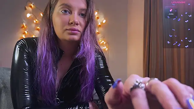 Snapshot of Femdom_Lola chatting on January 2025 02:36:01 PM Femdom Lola online show from January 2025 02:36:01 PM