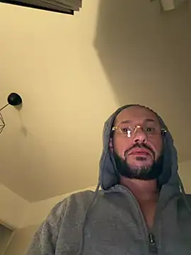 Guitccch online show from March 2026 01:11:01 AM