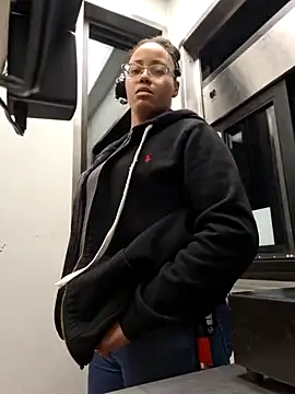 samone9 online show from December 2024 11:05:02 PM