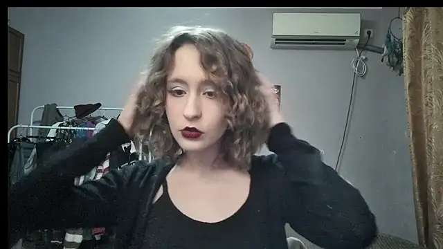 JoannaTompson online show from December 2024 06:49:01 PM