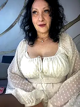 Snapshot of Katie-n chatting on September 2025 06:06:01 AM Katie-n online show from September 2025 06:06:01 AM