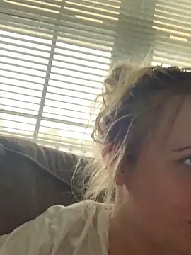 cammy2 online show from January 2025 09:15:01 PM