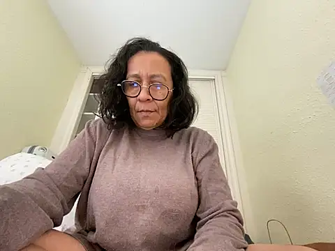 sweeviolet online show from March 2025 01:13:02 PM