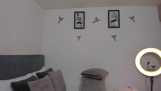 im sarah34 online show from September 2025 06:41:02 PM