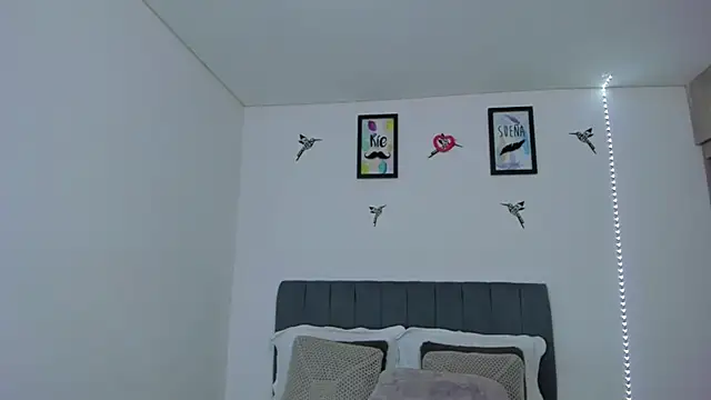 im sarah34 online show from February 2026 05:00:01 AM