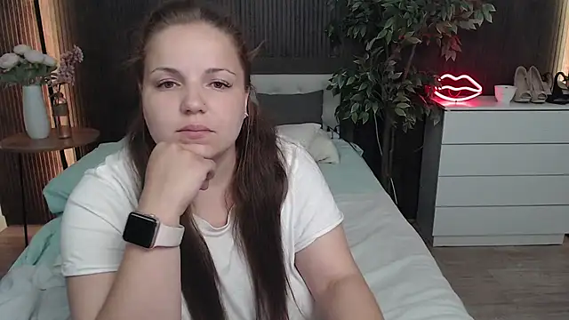 Crazyy girl  online show from July 2026 04:39:02 AM