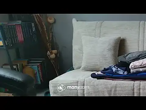 lolacharlyxh online show from January 2025 01:40:01 PM