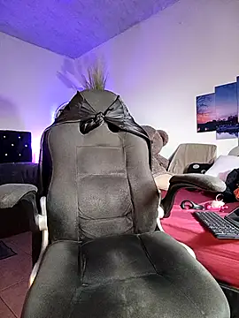 Naughty Charly online show from December 2025 12:21:02 PM