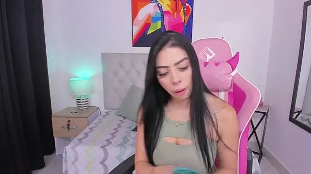 KristalFoxx online show from October 2025 06:49:02 PM