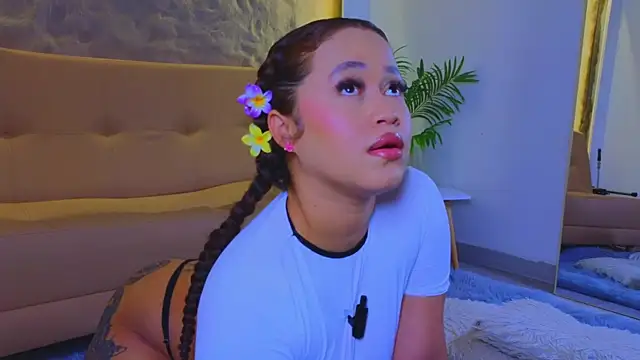 Isa  Blanc online show from October 2025 03:15:02 AM