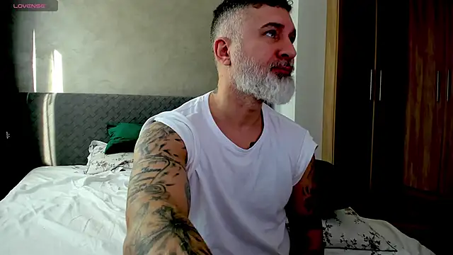 BlowMyXXL online show from March 2025 06:08:02 AM