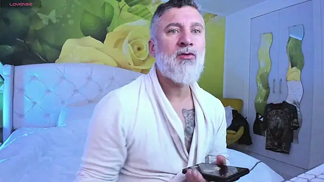 Snapshot of BlowMyXXL chatting on February 2026 09:13:01 AM BlowMyXXL online show from February 2026 09:13:01 AM