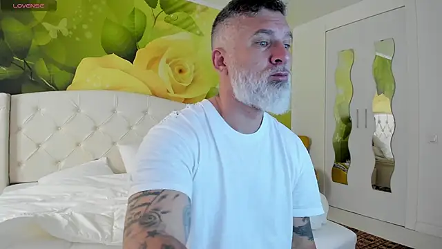 Snapshot of BlowMyXXL chatting on March 2026 07:41:02 AM BlowMyXXL online show from March 2026 07:41:02 AM