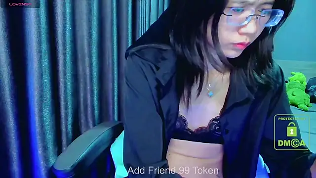 littlemiilk online show from December 2024 05:03:01 PM