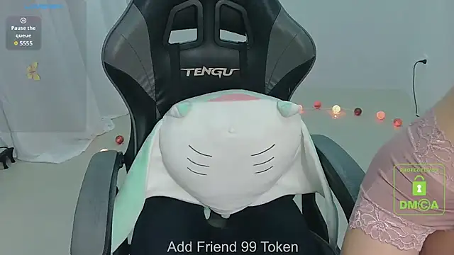 littlemiilk online show from January 2025 04:07:01 PM