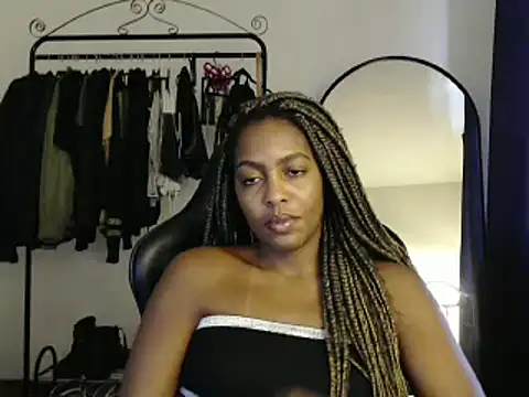 marisilva br online show from February 2025 02:13:02 PM