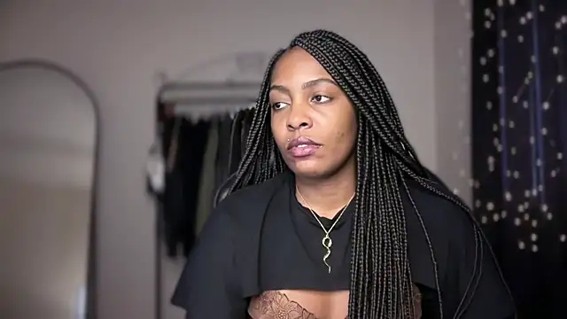 marisilva br online show from December 2025 03:30:02 PM