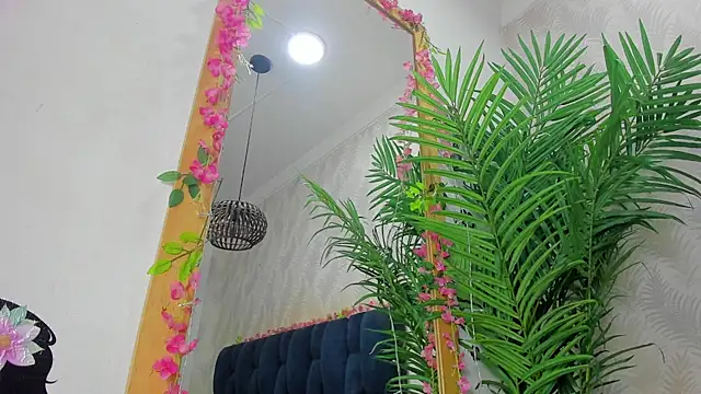 Ammy Connor1 online show from April 2026 07:43:01 PM