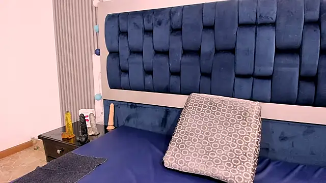 sofia mature online show from December 2024 03:39:01 PM