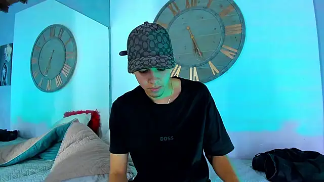 Mike 0233  online show from January 2025 07:57:01 AM