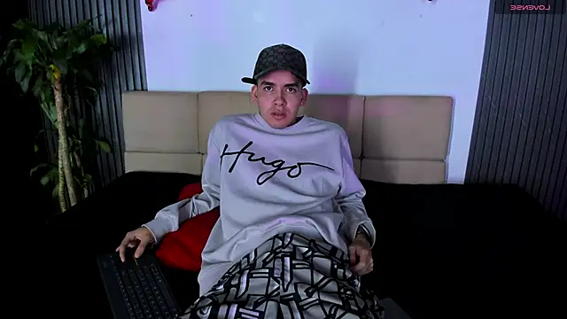 Mike 0233  online show from February 2025 08:03:01 AM