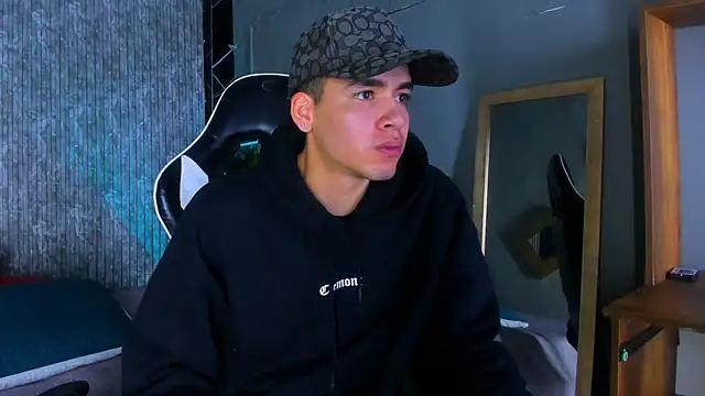 Mike 0233  online show from March 2025 03:26:01 AM