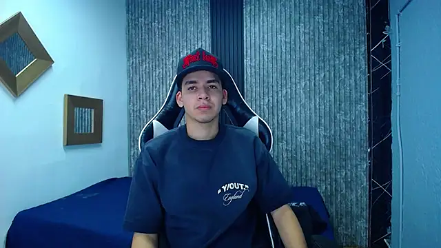 Mike 0233  online show from November 2025 04:04:01 AM