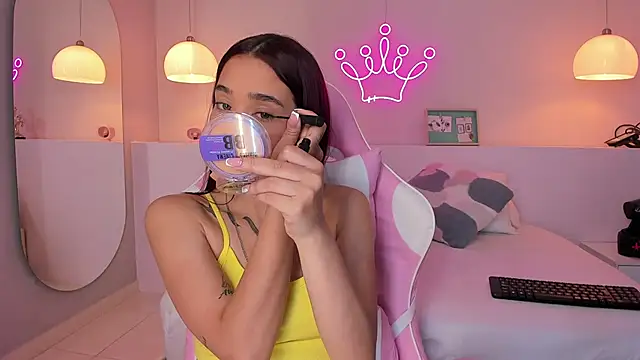 violeth hill online show from January 2025 08:25:01 PM