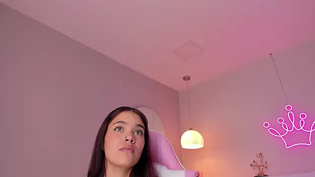 violeth hill online show from January 2025 02:38:02 AM