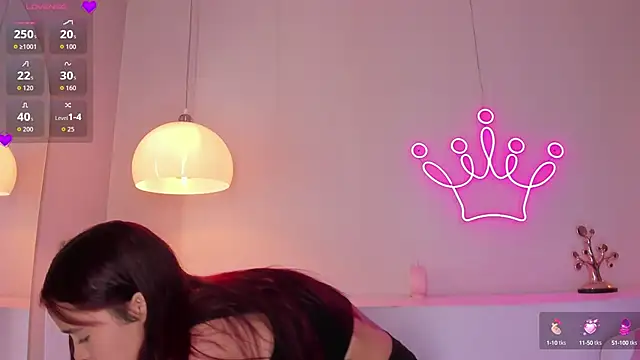 violeth hill online show from October 2025 08:06:02 PM