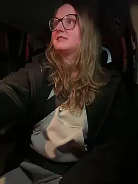 GingerSnap33 online show from December 2024 02:53:02 AM